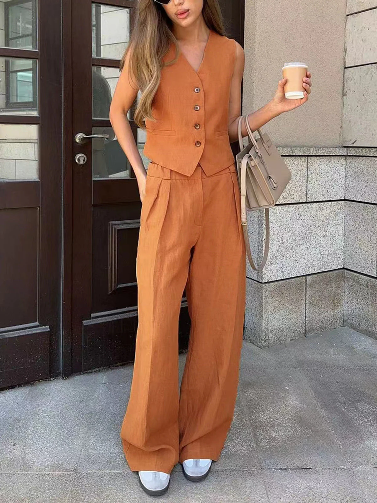 Tweedelige linnen set voor dames – Mouwloos vest en wijde broek